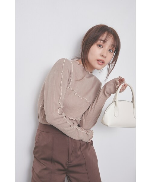 N WITH.（エヌウィズ）の「メローテレコTOPS（Tシャツ/カットソー・レディース・イエロー/ホワイト/ブラウン・F）」の3枚目の写真