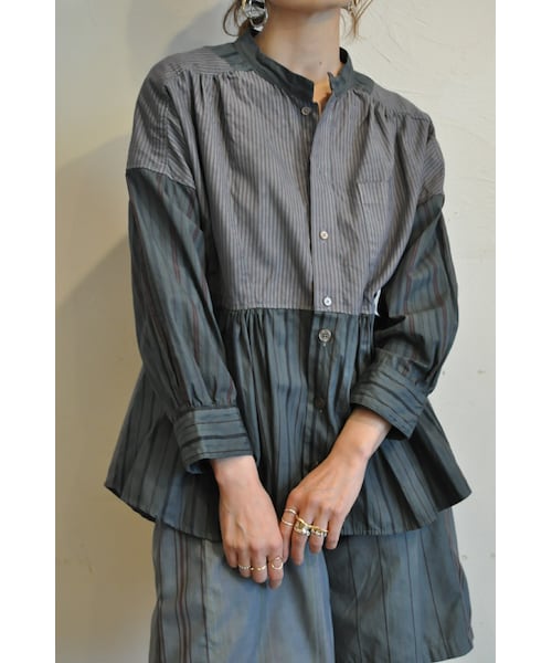 RehersalL（リハーズオール）の「ストライプシャツパッチブラウス（シャツ/ブラウス・レディース・ブルー/グレー・one）」の2枚目の写真