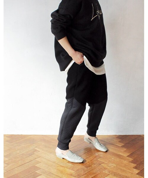 L'Ancre(アンカー)の「L'Ancre (アンカー)キルティングパネルニットトラックパンツ(スウェットパンツ・レディース・ブラック・Free)」の1枚目の写真