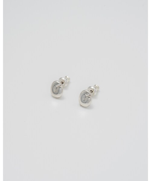 Scat(スキャット)の「"Bean" pierce (SILVER/両耳用)(ピアス(両耳用)・レディース・シルバー・縦:約8mm 横:約6.3mm 厚み約3mm)」の1枚目の写真