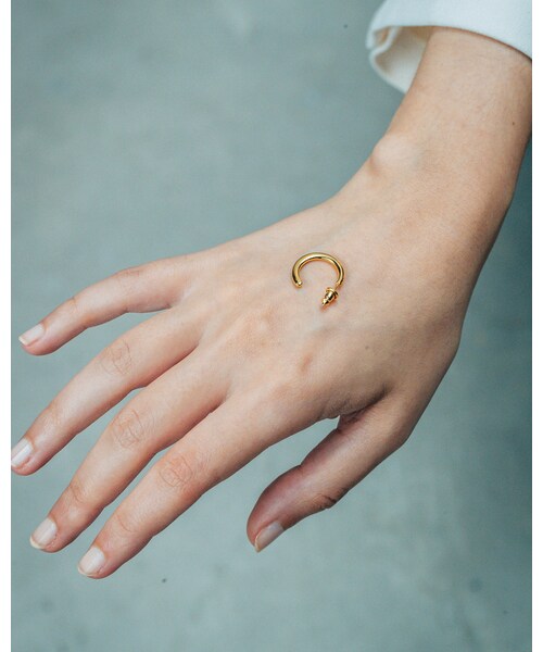 Scat（スキャット）の「"Proto" hoop pierce（GOLD/両耳用）（ピアス（両耳用）・レディース・ゴールド・内径: 約12mm 線径: ポスト付近約2.0mm・先端約2.5mm ポスト線径: 0.75mm）」の8枚目の写真