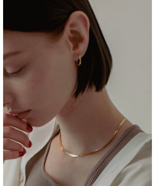 Scat（スキャット）の「"Proto" hoop pierce（GOLD/両耳用）（ピアス（両耳用）・レディース・ゴールド・内径: 約12mm 線径: ポスト付近約2.0mm・先端約2.5mm ポスト線径: 0.75mm）」の9枚目の写真