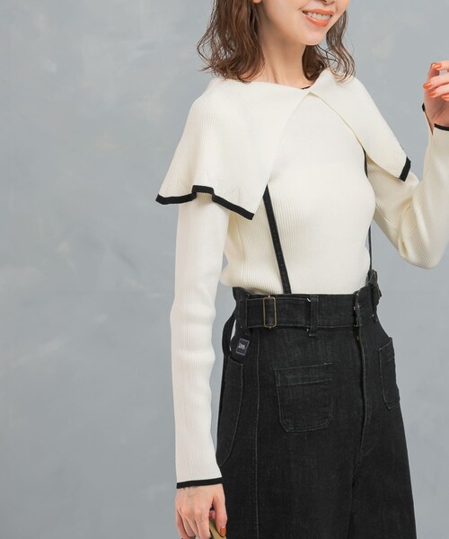 URBAN RESEARCH ROSSO（アーバンリサーチロッソ）の「2wayネックバイカラーケープニット（ニット/セーター・レディース・OFF/BEIGE/BLACK・FREE）」の6枚目の写真