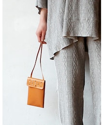 20/80 TWENTY EIGHTY | 20/80(トゥエンティーエイティー) スタッズレザーモバイルショルダーポーチ(ショルダーバッグ)