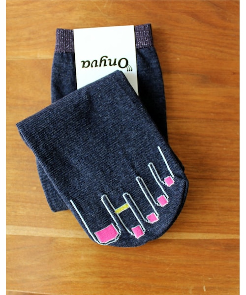 Onyva(オニヴァ)の「Onyva(オニヴァ) ラメ2トーン足指ソックス(ソックス/靴下・レディース・グレー/ブルー/ブラック・Free)」の3枚目の写真