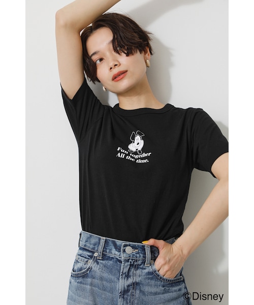 AZUL by moussy(アズールバイマウジー)の「AJUGA.×AZUL FIT TEE (MICKEY)/AJUGA.×AZULフィットTシャツ(ミッキー)(Tシャツ/カットソー・レディース・ホワイト/BLK・Sサイズ・Mサイズ)」の3枚目の写真