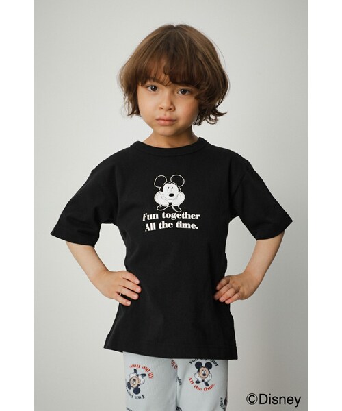 AZUL by moussy(アズールバイマウジー)の「AJUGA.×AZUL LOGO TEE (MICKEY)/AJUGA.×AZULロゴTシャツ(ミッキー)(Tシャツ/カットソー・キッズ・ブラック・Sサイズ・Mサイズ)」の1枚目の写真