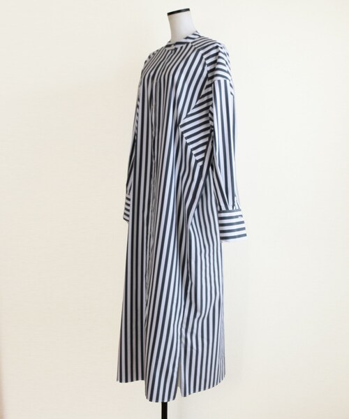 Marient（マリエント）の「ストライプロングシャツOP（シャツワンピース・レディース・ホワイト・FREE）」の2枚目の写真