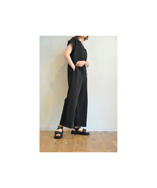 --（--）の「リネンジャンプスーツ（つなぎ/オールインワン・レディース・ホワイト/ブラック・one）」の2枚目の写真