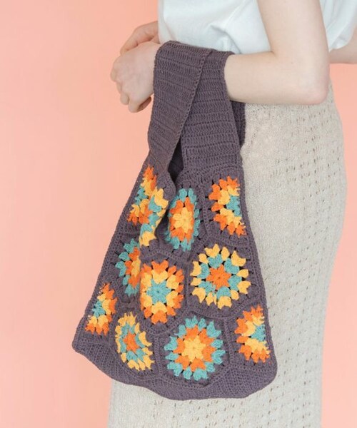 Crisp（クリスプ）の「クロシェモチーフバッグ[c3wg3021]（ハンドバッグ・レディース・ブラウン/アイボリー・FREE）」の2枚目の写真