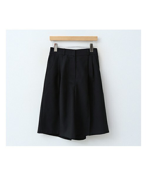 ENVYLOOK（エンビールック）の「バックゴムダブルタックワイドハーフパンツ（その他パンツ・レディース・베이지/그린/블랙・S(25-26)/M(27-28)/L(29-30)）」の2枚目の写真