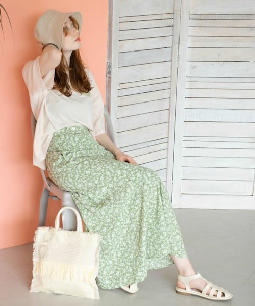 Crisp（クリスプ）の「フラワーマーメイドスカート[c2R3006]（スカート・レディース・ブラック/ブルー/グリーン・FREE）」の2枚目の写真