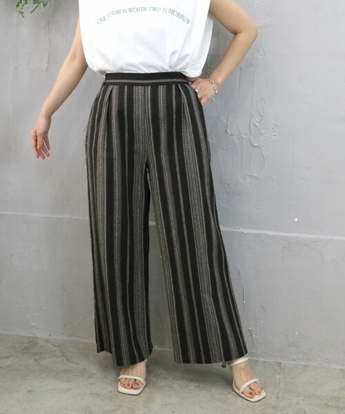 Sheson（シーズン）の「綿麻マルチストライプパンツ（その他パンツ・レディース・ホワイト/ブラウン/ブラック・F）」の2枚目の写真