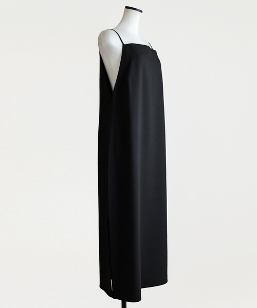 Marient(マリエント)の「スリットIラインキャミOP(ワンピース・レディース・ブラック・FREE)」の1枚目の写真