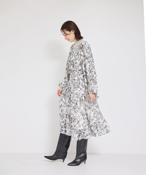 ROPE'（ロペ）の「シアープリントボリュームスリーブワンピース（ワンピース・レディース・ブラック/グリーン/ブルー・36/38）」の16枚目の写真