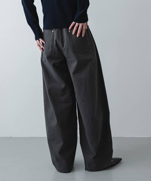 SENSE OF PLACE by URBAN RESEARCH（センスオブプレイスバイアーバンリサーチ）の「バレルレッグチノパンツ（チノパンツ・レディース・IVORY/Y.BEIGE/CHARCOAL・S/M/L）」の18枚目の写真