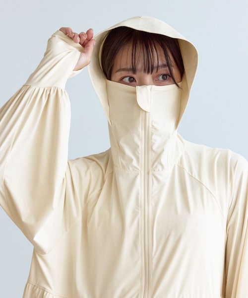 ROPE' PICNIC（ロペピクニック）の「絶対焼けたくないUVパーカー/UVカット・接触冷感（パーカー・レディース・ライトグレー/キナリ/ブルー系・F）」の17枚目の写真