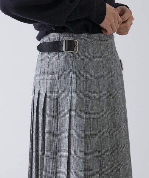 かぐれ（カグレ）の「『別注』O’NEIL OF DUBLIN×かぐれ　LINEN PLEATS SKIRT（スカート・レディース・BLUE/GLEN CHECK・XS）」の15枚目の写真