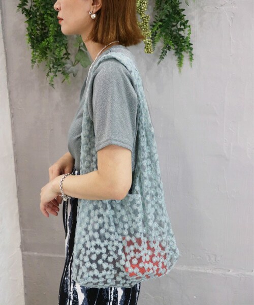 Sheson（シーズン）の「フラワー刺繍シアーバッグ（エコバッグ/サブバッグ・レディース・パープル/ブルー/ホワイト・F）」の3枚目の写真