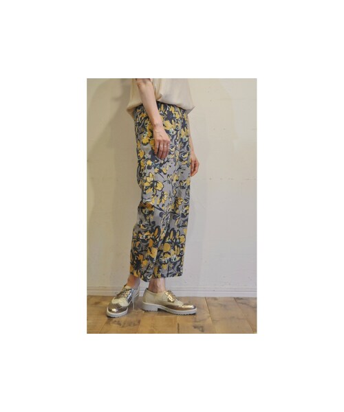 --(--)の「フラワープリントパンツ(その他パンツ・レディース・ブルー/グリーン・one)」の2枚目の写真