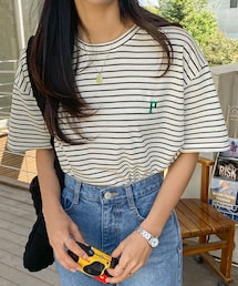 英文刺繡ボーダー柄半袖Tシャツ