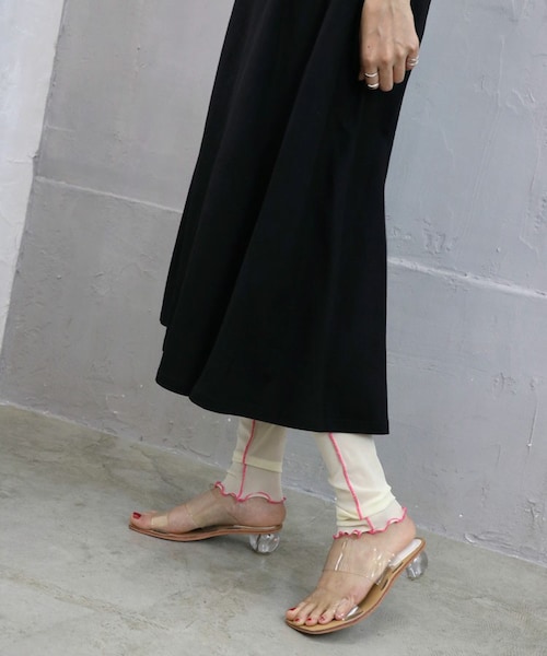 Sheson（シーズン）の「メロウシアーレギンス（レギンス/スパッツ・レディース・パープル/グリーン/ホワイト/ブラック・F）」の2枚目の写真