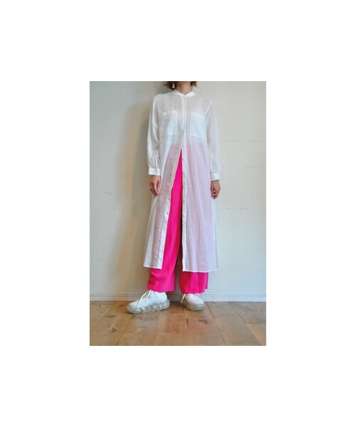 --（--）の「バックティアードワンピース（シャツワンピース・レディース・ホワイト/ブルー・one）」の3枚目の写真