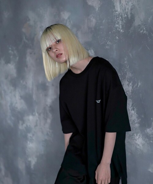 YohKi（ヨウキ）の「"Light and Shadow" logo T-shirt［BLACK］（Tシャツ/カットソー・メンズ・ブラック・FREE）」の5枚目の写真