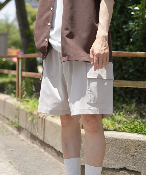 ITEMS URBANRESEARCH（アイテムズ アーバンリサーチ）の「ウエストイージーポリカーゴショーツ（その他パンツ・メンズ・BLK/IVO/KHK・S/M/L）」の7枚目の写真