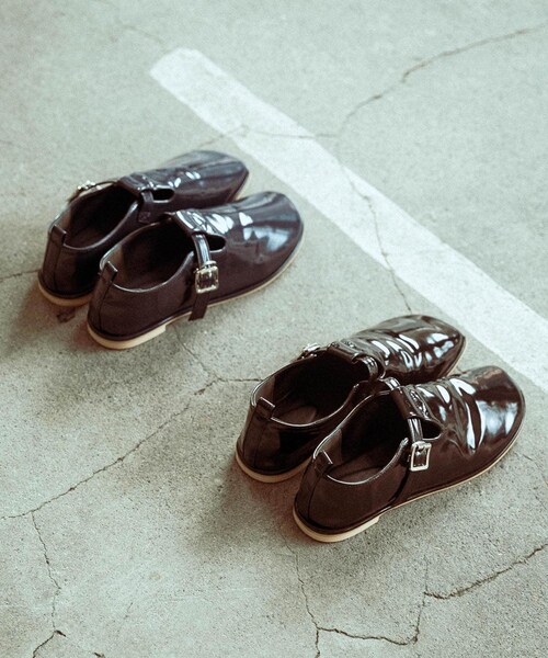 KBF（ケイビーエフ）の「Tストラップガラスローファー（その他シューズ・レディース・NAVY/BLACK・36/37/38）」の20枚目の写真