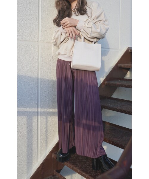 A.D.G（エーディージー）の「Ribbon Strings Sleeve Big Sweat PO (beige)（スウェット・レディース・ベージュ・FREE）」の3枚目の写真