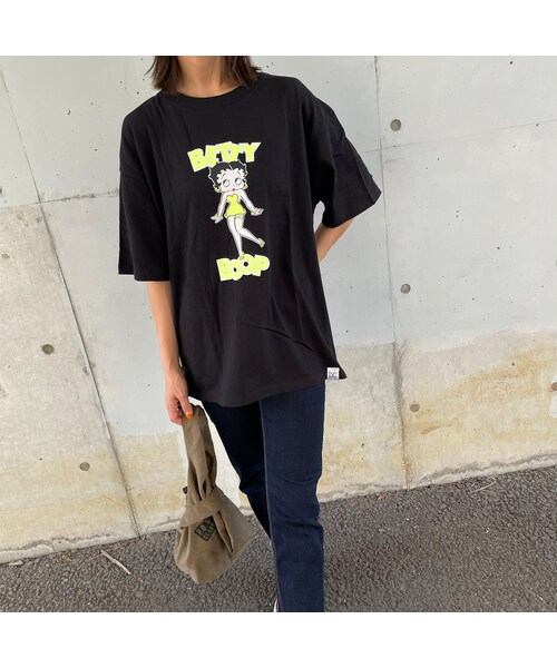 copine(コピン)の「Betty BoopビッグTシャツ(2color)(Tシャツ/カットソー・レディース・アイボリー/ブラック・ワンサイズ)」の2枚目の写真