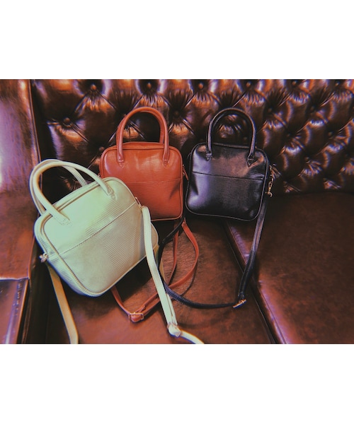 A.D.G（エーディージー）の「2way Square Shoulder Boston Bag (black)（ショルダーバッグ・レディース・ブラック・FREE）」の4枚目の写真