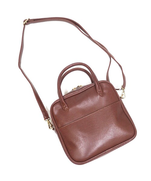 A.D.G（エーディージー）の「2way Square Shoulder Boston Bag(brown)（ショルダーバッグ・レディース・ブラウン・FREE）」の4枚目の写真