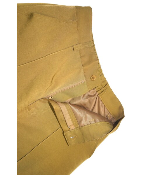 A.D.G(エーディージー)の「Center Press Flare Slacks (mustard yellow)(スラックス・レディース・イエロー・FREE)」の5枚目の写真