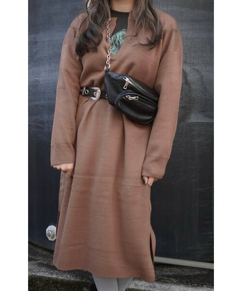 A.D.G(エーディージー)の「Slit Design Knit Long Onepiece (brown)(ワンピース・レディース・ブラウン・FREE)」の2枚目の写真