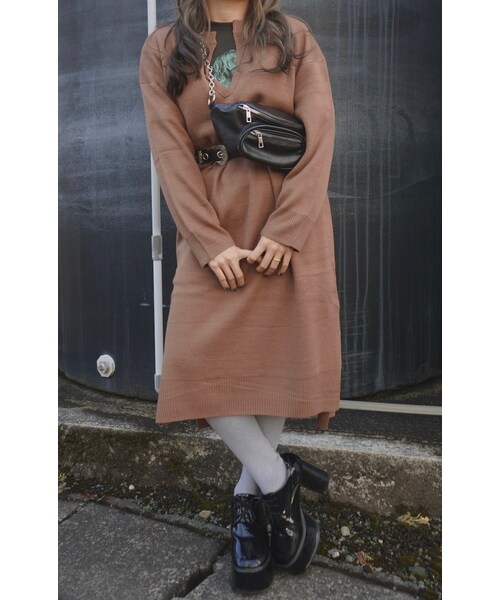 A.D.G(エーディージー)の「Slit Design Knit Long Onepiece (brown)(ワンピース・レディース・ブラウン・FREE)」の3枚目の写真