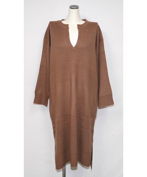 A.D.G(エーディージー)の「Slit Design Knit Long Onepiece (brown)(ワンピース・レディース・ブラウン・FREE)」の5枚目の写真