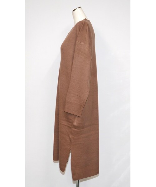 A.D.G(エーディージー)の「Slit Design Knit Long Onepiece (brown)(ワンピース・レディース・ブラウン・FREE)」の6枚目の写真