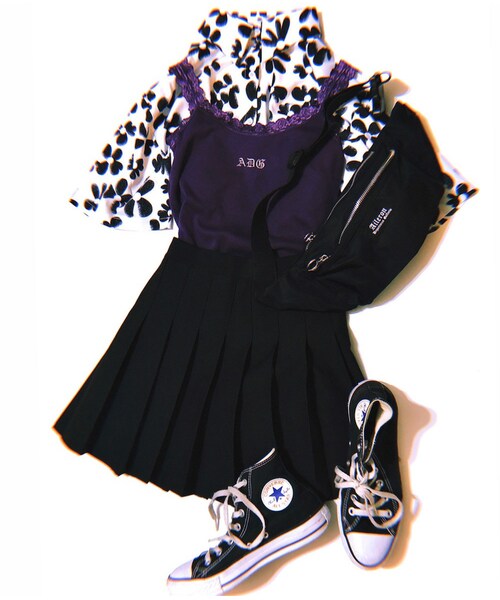 A.D.G(エーディージー)の「Black Flower Oversized Shirts (white)(タンクトップ・レディース・WHITE×BLACK・FREE)」の1枚目の写真