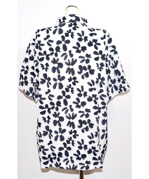 A.D.G(エーディージー)の「Black Flower Oversized Shirts (white)(タンクトップ・レディース・WHITE×BLACK・FREE)」の5枚目の写真