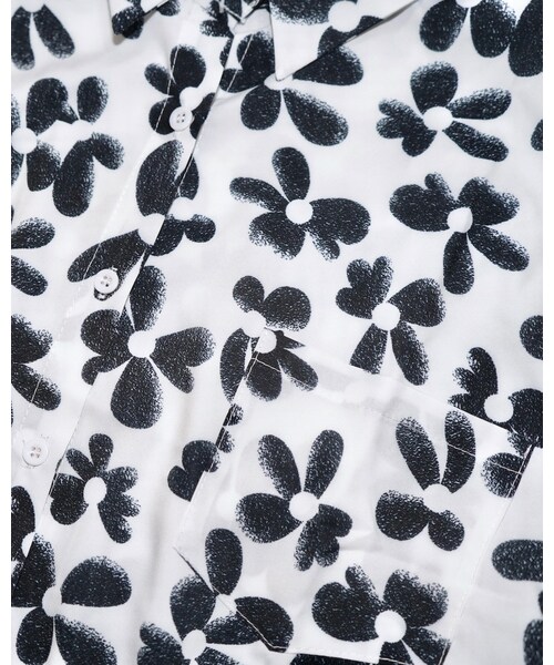 A.D.G(エーディージー)の「Black Flower Oversized Shirts (white)(タンクトップ・レディース・WHITE×BLACK・FREE)」の6枚目の写真