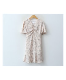ENVYLOOK | Vネックバストシャーリング花柄半袖ミニワンピース(ワンピース)