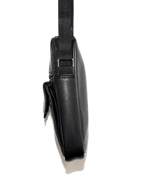 A.D.G(エーディージー)の「"A.D.G" Flap-Pocket Leather Shoulder Bag(ショルダーバッグ・レディース・ブラック・FREE)」の6枚目の写真