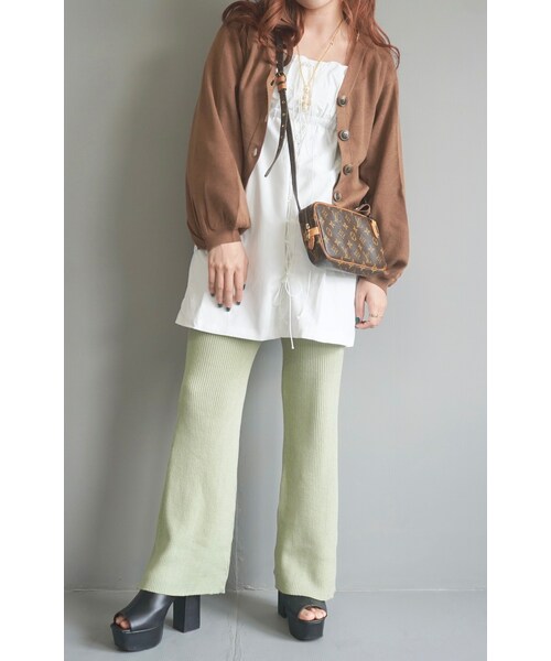A.D.G(エーディージー)の「Balloon Sleeve V-Neck Knit Cardigan (brown)(カーディガン/ボレロ・レディース・ブラウン・FREE)」の1枚目の写真