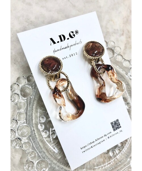 A.D.G(エーディージー)の「【handmade】circle head nuance-hoop(s) earring(brown)(イヤリング・レディース・ブラウン・FREE)」の3枚目の写真
