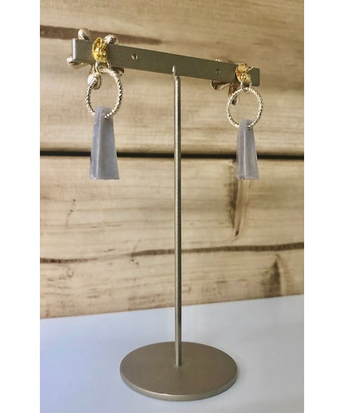 A.D.G(エーディージー)の「【handmade】retro flower×marble square pierce(white-greyge)(ピアス(両耳用)・レディース・ホワイト・FREE)」の8枚目の写真