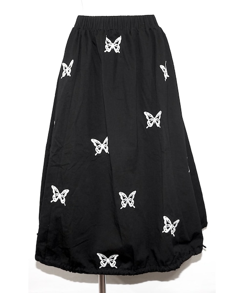 A.D.G（エーディージー）の「Butterfly Embroidery Flare Long Skirt (black)（スカート・レディース・BLACK・FREE）」の4枚目の写真