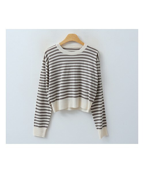 ENVYLOOK（エンビールック）の「クロップドシンプルボーダーニット（ニット/セーター・レディース・그린/블랙/옐로우/베이지・FREE(44-66)）」の3枚目の写真