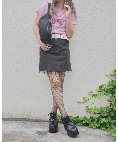 A.D.G（エーディージー）の「Cut-off Black Denim Mini- Skirt（デニムスカート・レディース・ブラック・FREE）」の3枚目の写真